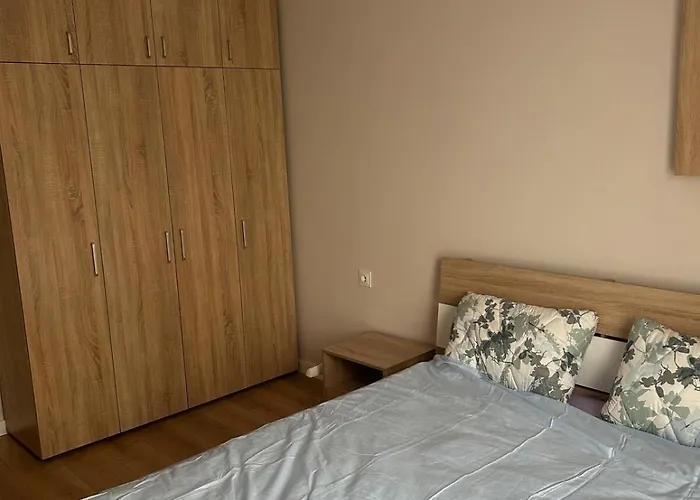 Cozy And Comfortable Panorama Park Entrance E Not K * Plovdiv